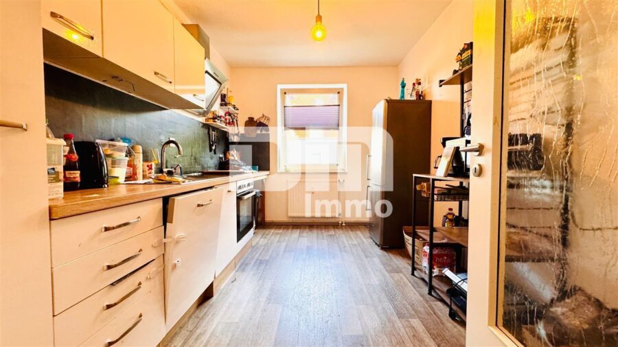 WE1 - Moderne Vierzimmerwohnung BJ 1991 mit sonnigem Balkon in zentraler Lage - Küche